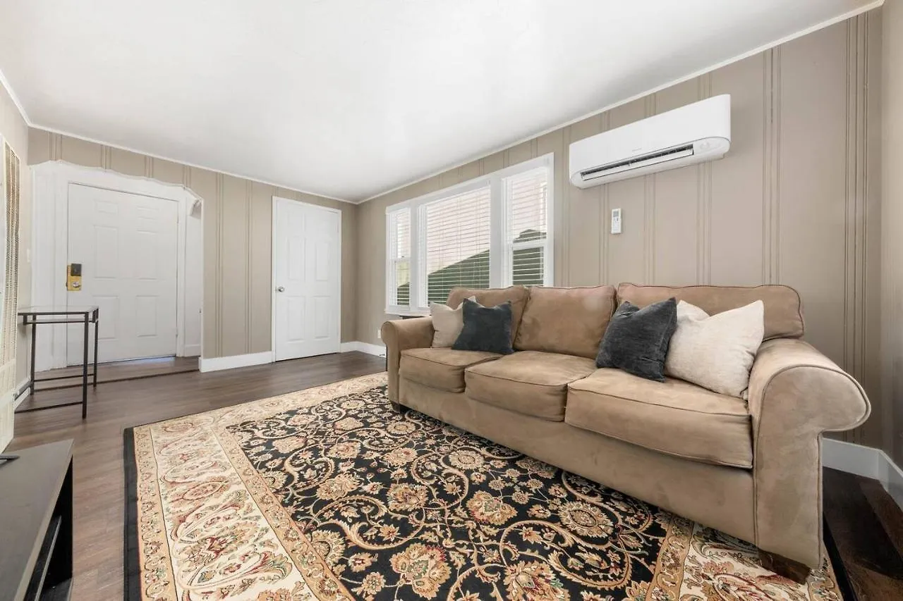 Cozy 1Bdr/1Br Home Near Downtown Sacramento Guest house